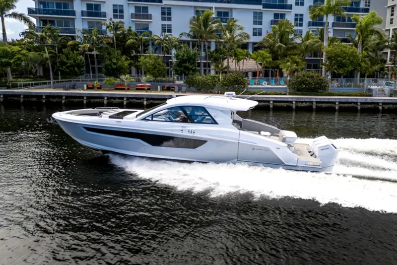 Slide: The Image of Cruisers 50GLS OB 2026 - 7646723