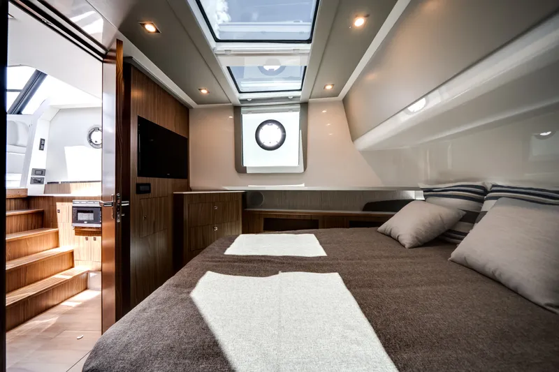 Slide: The Image of Cruisers 50GLS OB 2026 - 7646755