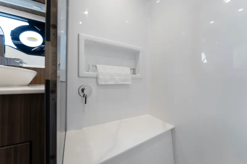 Slide: The Image of Cruisers Yachts 50GLS OB 2026 - 5897044