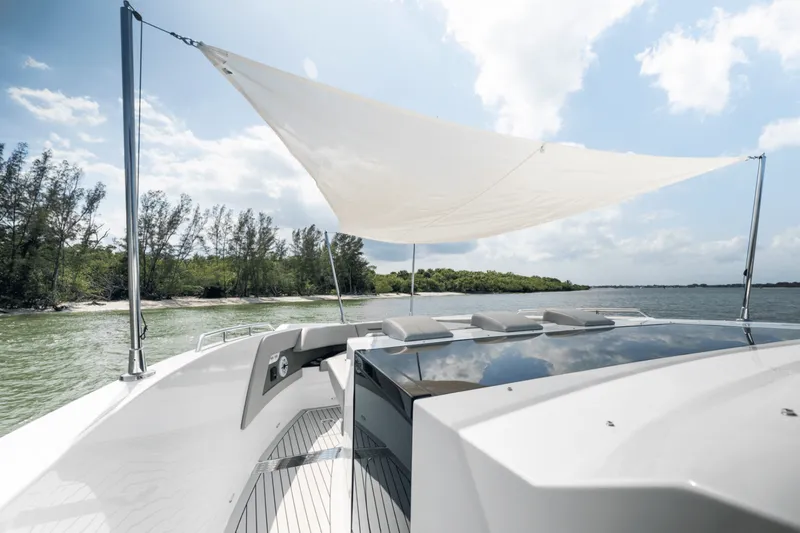 Slide: The Image of Cruisers Yachts 50GLS OB 2026 - 5897092