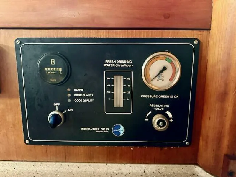 Slide: The Image of Oyster 49 1992 - 5897174