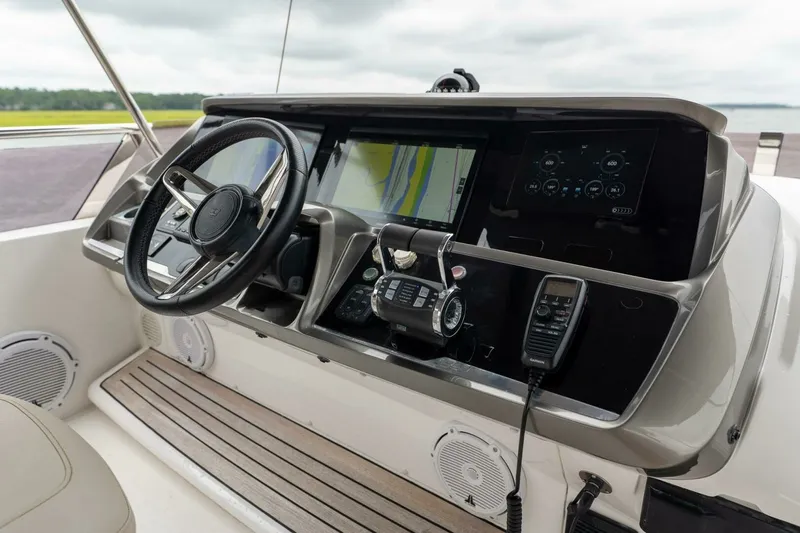Slide: The Image of Princess 62 - Regent - Sport Bridge Helm 2021 Princess S62 - Regent - 7675865
