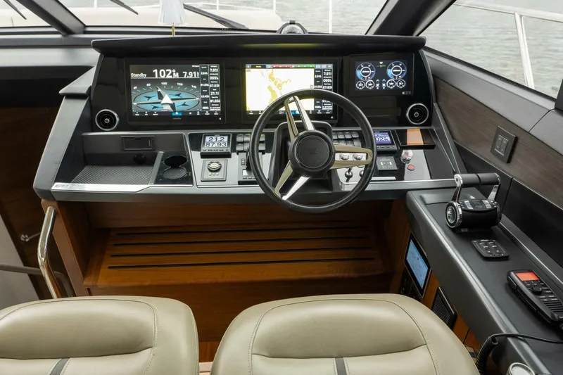 Slide: The Image of Princess 62 - Regent - Helm 2021 Princess S62 - Regent - 5897834