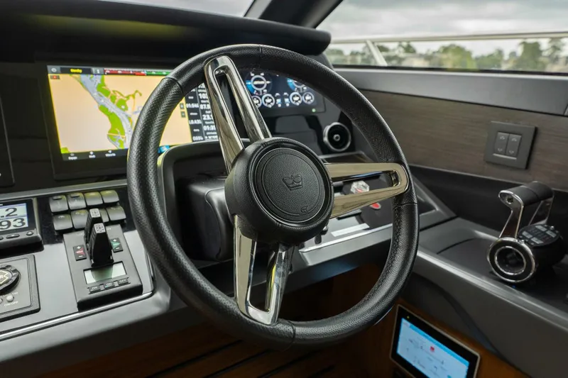 Slide: The Image of Princess 62 - Regent - Helm 2021 Princess S62 - Regent - 5897835