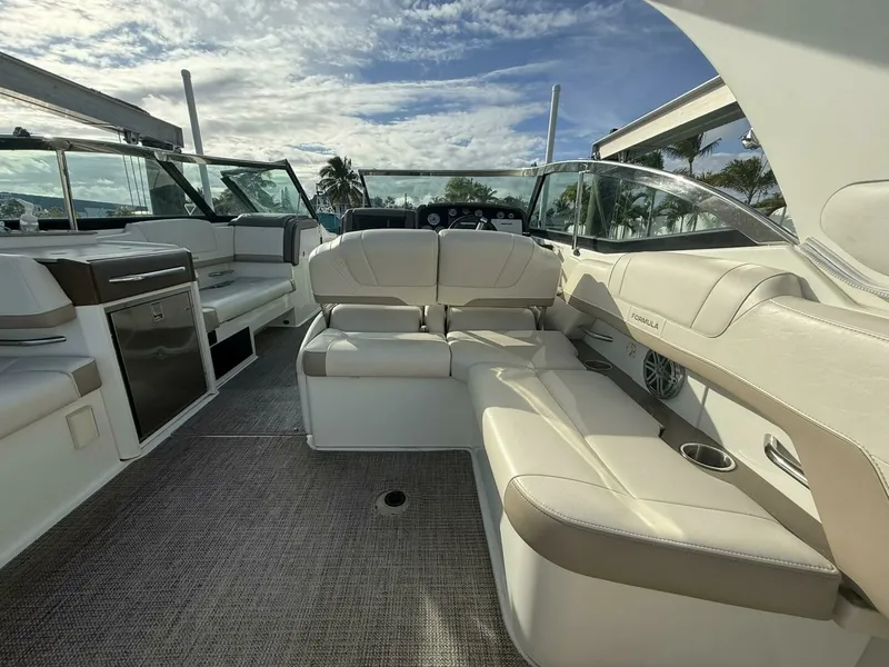 Slide: The Image of Formula 33 -  Aft 2016 Formula 33 Crossover Bowrider - 7680965