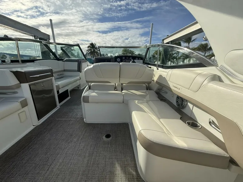 Slide: The Image of Formula 33 - Aft 2016 Formula 33 Crossover Bowrider - 5897994