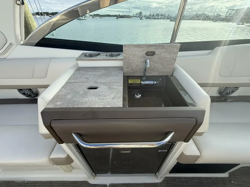 Slide: The Image of Formula 33 - Aft 2016 Formula 33 Crossover Bowrider - 5897997