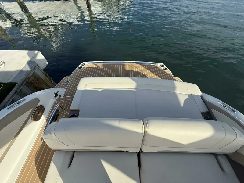 Slide: The Image of Formula 33 -  Cabin 2016 Formula 33 Crossover Bowrider - 7680962