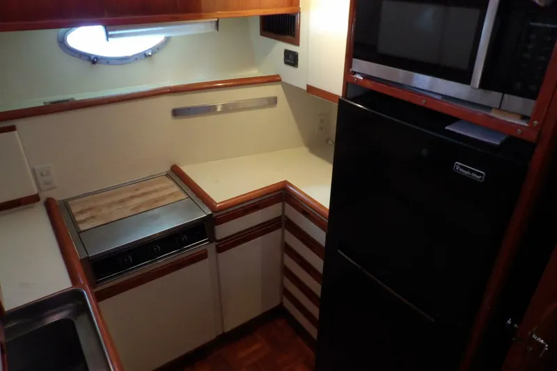 Slide: The Image of Aquarius 41 1988 - 5897973