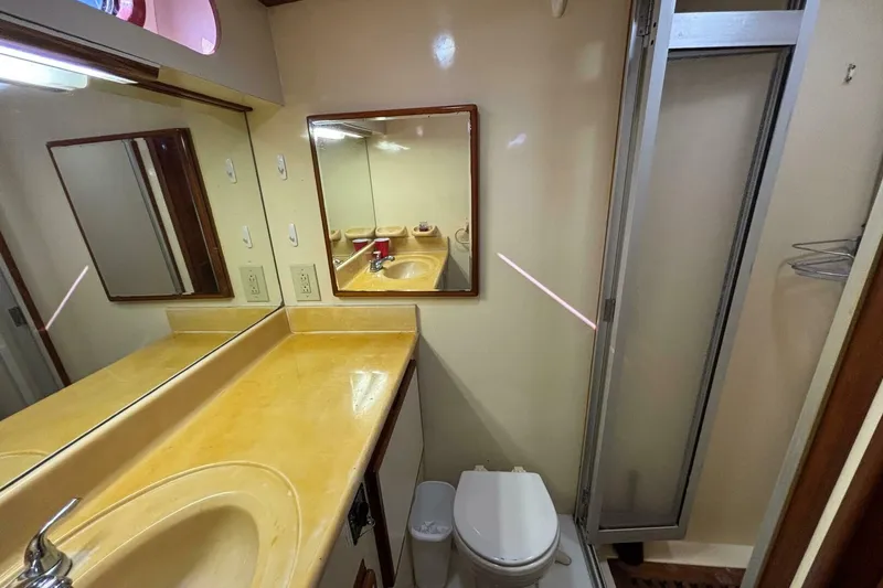 Slide: The Image of Aquarius 41 1988 - 5897990