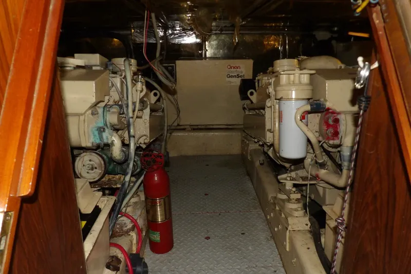 Slide: The Image of Aquarius 41 1988 - 5897996