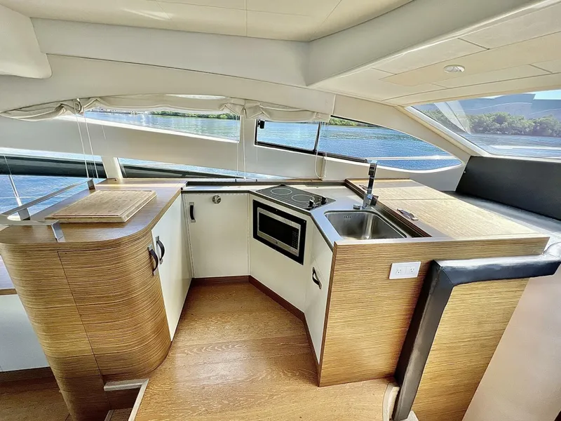 Slide: The Image of Rodman Muse - Lluvet - Galley 2014 Rodman - 44 Muse - Lluvet - 5898266