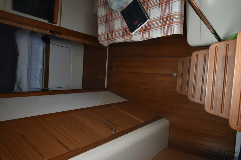 Slide: The Image of Boston Whaler 405 Conquest 2023 - 5905217