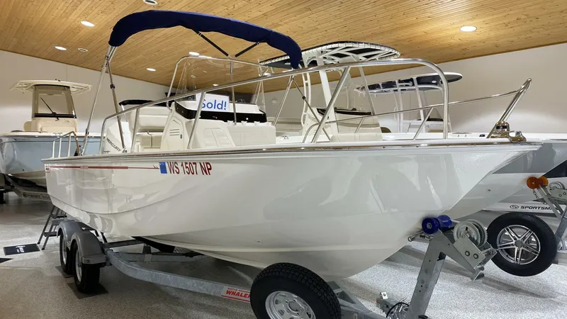 The Image of Boston Whaler 21 2022 - 5904511