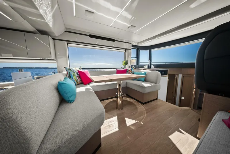 Slide: The Image of 2025 Absolute 48 Navetta - Salon - 5899771