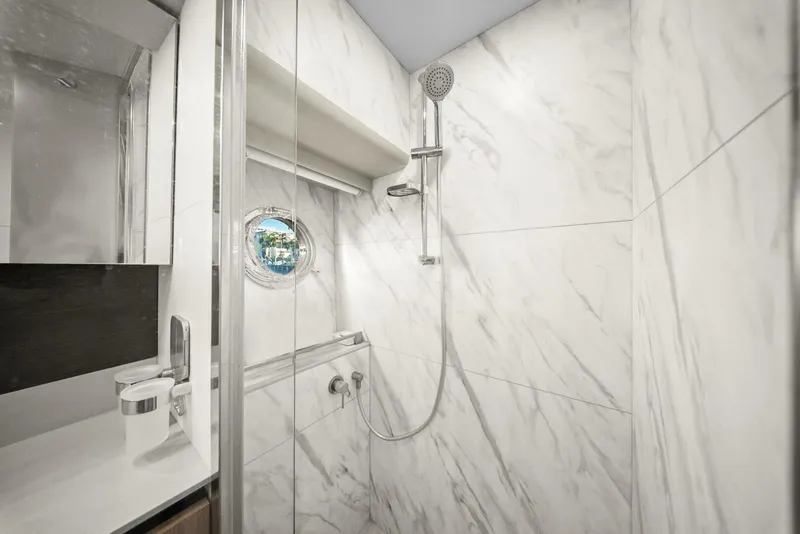 Slide: The Image of 2025 Absolute 48 Navetta - Head - 5899726