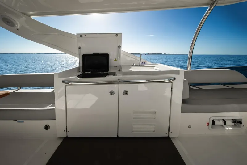 Slide: The Image of 2025 Absolute 48 Navetta - Flybridge  - 5899751