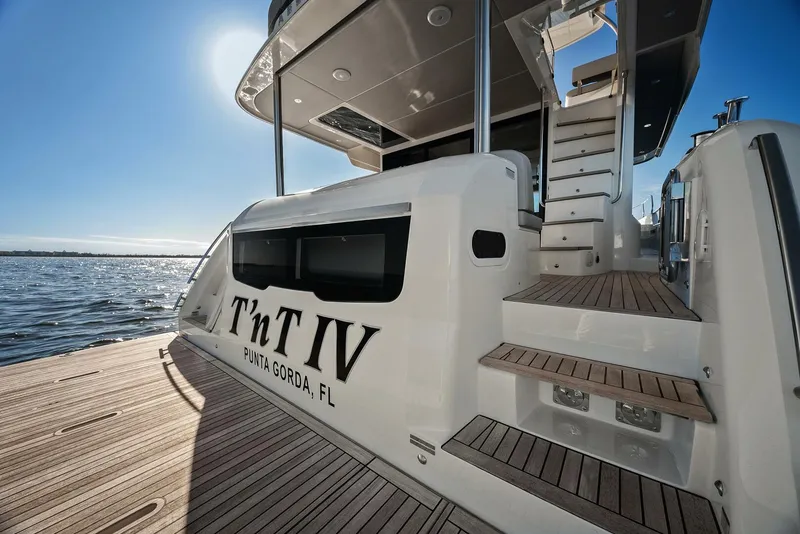 Slide: The Image of 2025 Absolute 48 Navetta - Stern - 5899765