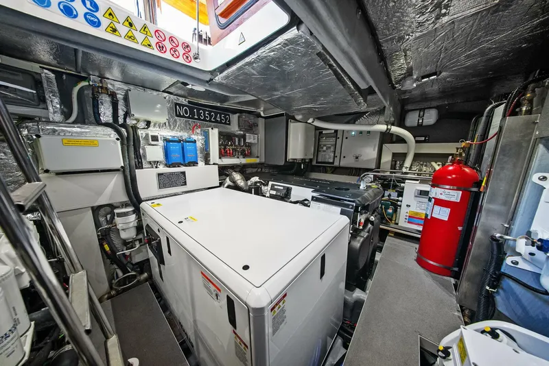 Slide: The Image of 2025 Absolute 48 Navetta - Engine Room - 5899716