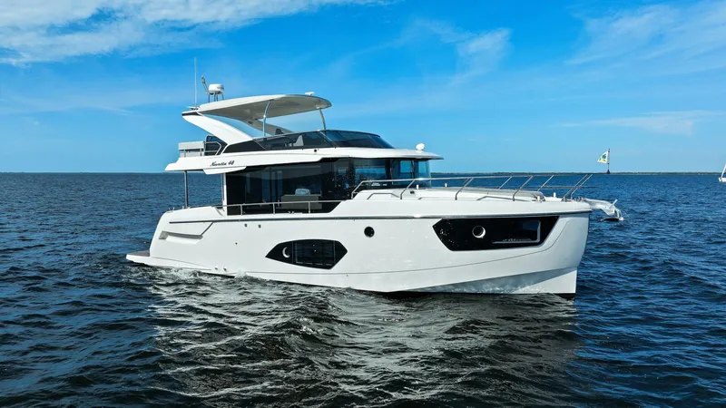 Slide: The Image of 2025 Absolute 48 Navetta - Profile  - 5899704