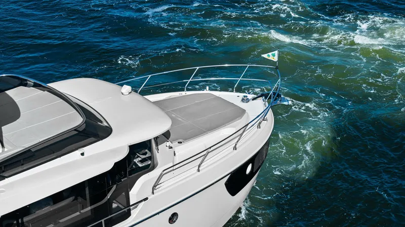 Slide: The Image of 2025 Absolute 48 Navetta - Profile - 5899708