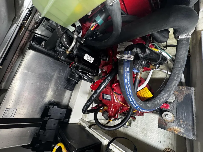 Slide: The Image of Carver Yachts 36 Sedan 2005 - 5986699