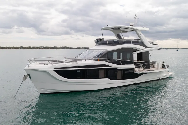 Slide: The Image of Galeon 560 FLY 2025 - 6000554