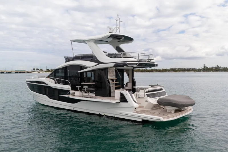 Slide: The Image of Galeon 560 FLY 2025 - 6000558