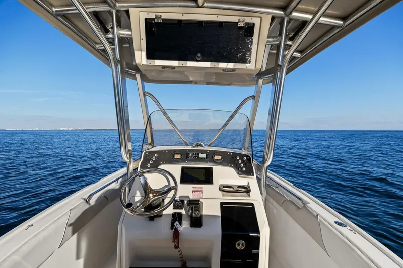 Slide: The Image of Scout 245 XSF 2011 - 5899681