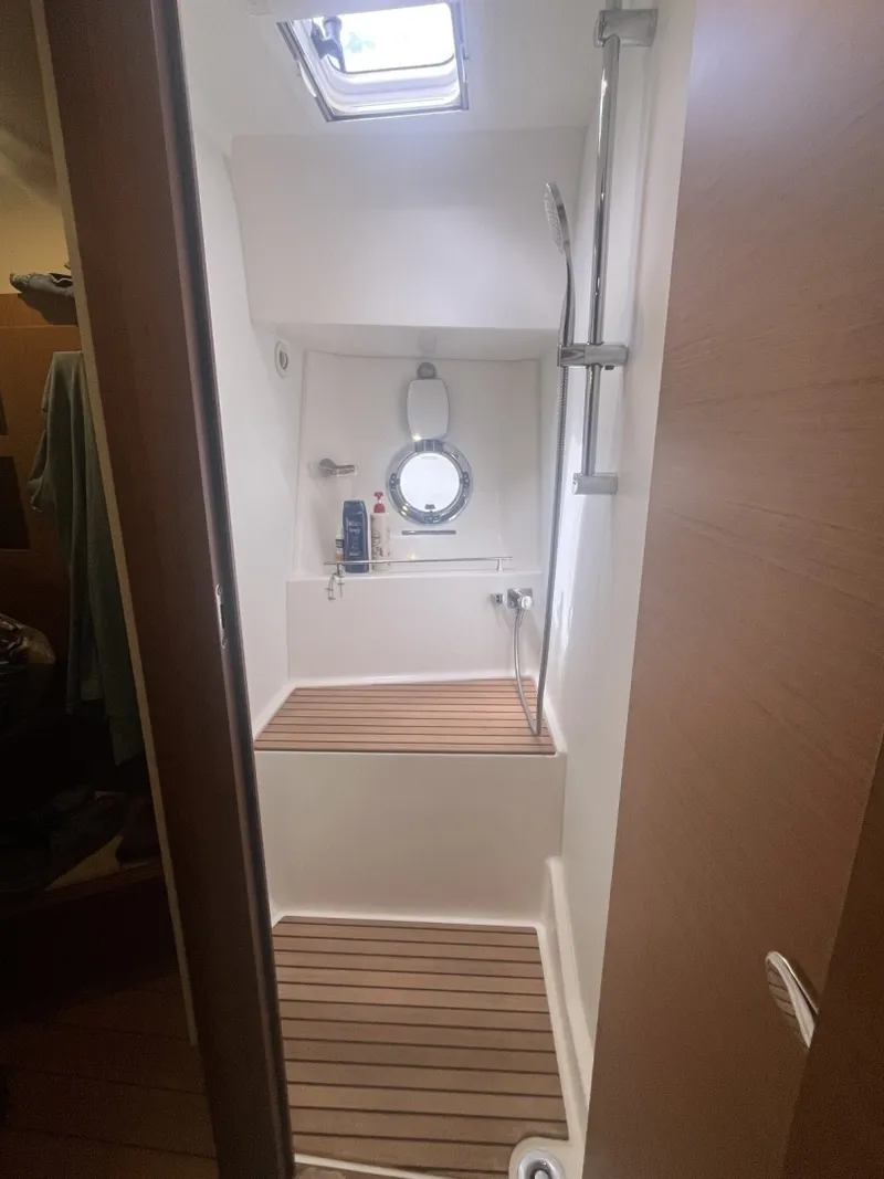 Slide: The Image of Beneteau ST 2022 - 6021314