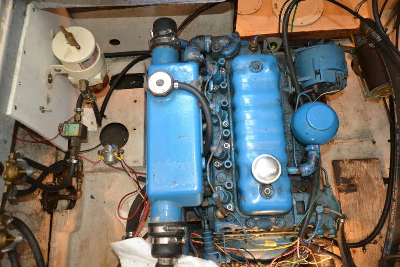 Slide: The Image of Custom Fales Navigator 1974 - 5899932