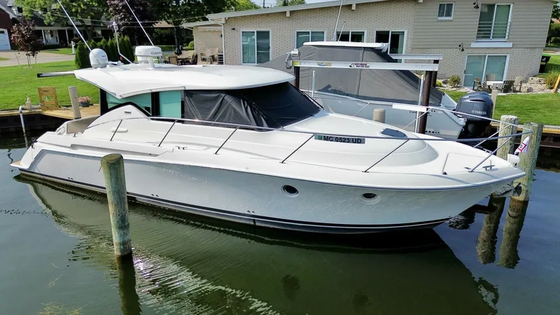 The Image of Tiara 39 Coupe 2016 - 5900179