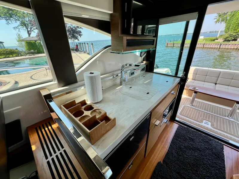 Slide: The Image of Tiara 39 Coupe 2016 - 5900163