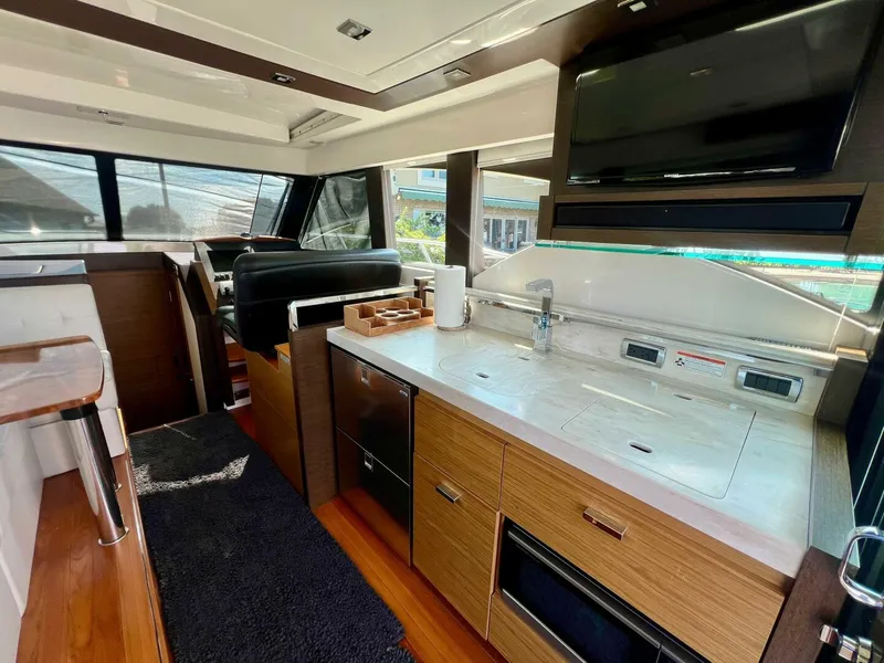 Slide: The Image of Tiara 39 Coupe 2016 - 5900169