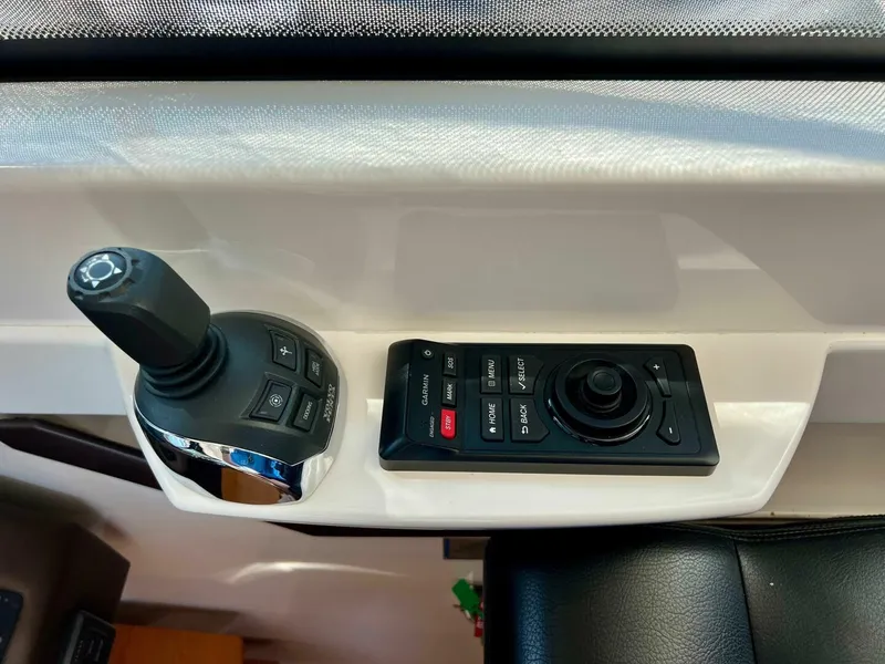 Slide: The Image of Tiara 39 Coupe 2016 - 5900166