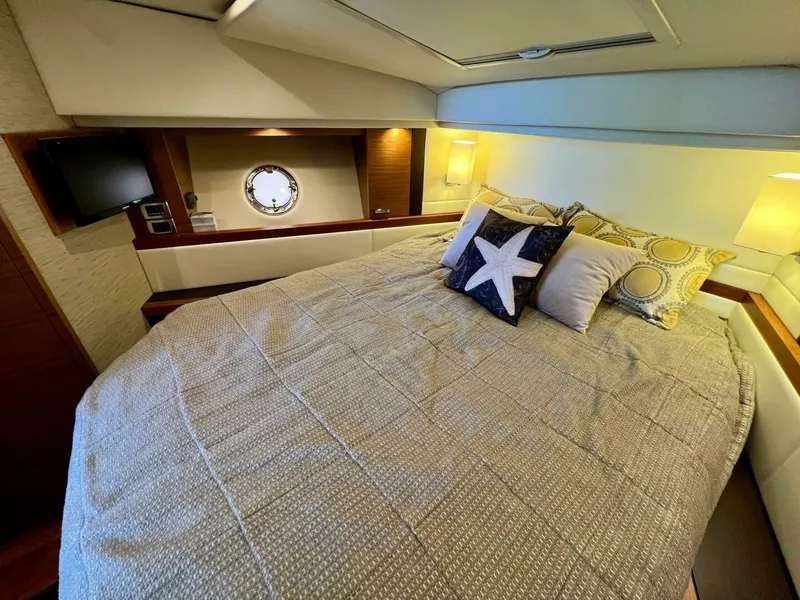 Slide: The Image of Tiara 39 Coupe 2016 - 5900151