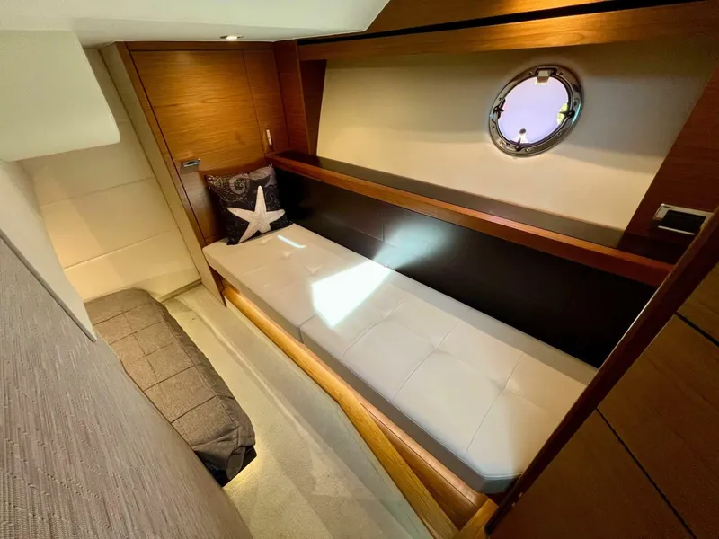 Slide: The Image of Tiara 39 Coupe 2016 - 5900158