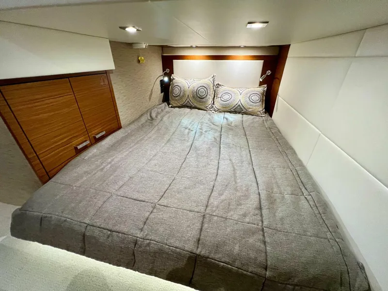 Slide: The Image of Tiara 39 Coupe 2016 - 5900157