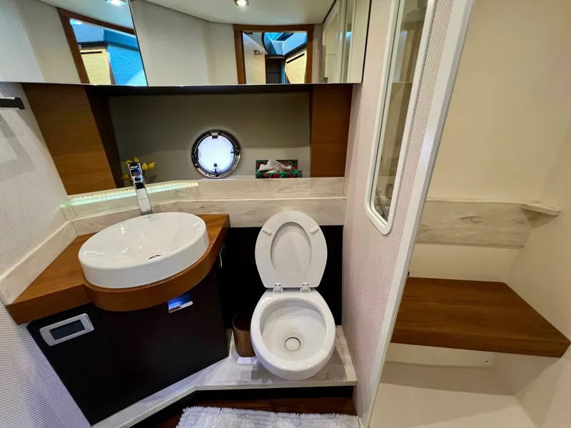 Slide: The Image of Tiara 39 Coupe 2016 - 5900159