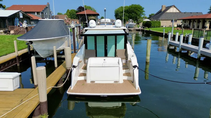 Slide: The Image of Tiara 39 Coupe 2016 - 5900182