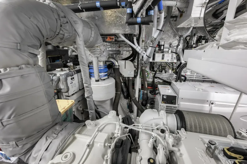 Slide: The Image of Sunseeker 88 Yacht 2026 - 5910483