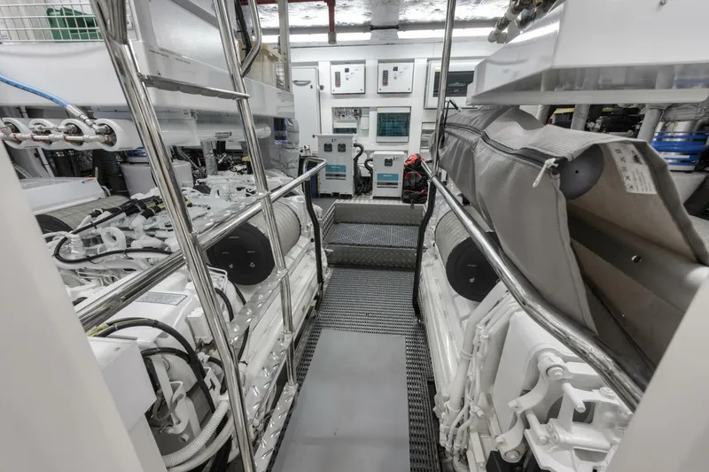 Slide: The Image of Sunseeker 88 Yacht 2026 - 5910488