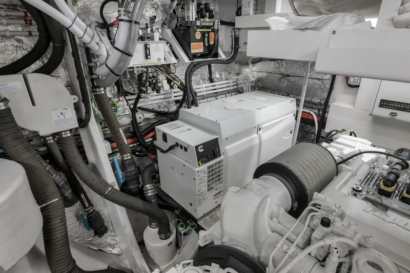 Slide: The Image of Sunseeker 88 Yacht 2026 - 5910491