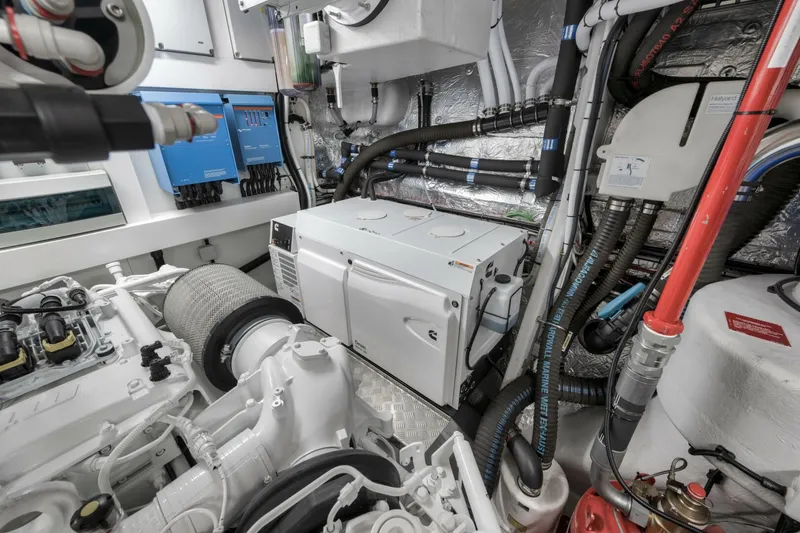 Slide: The Image of Sunseeker 88 Yacht 2026 - 5910493