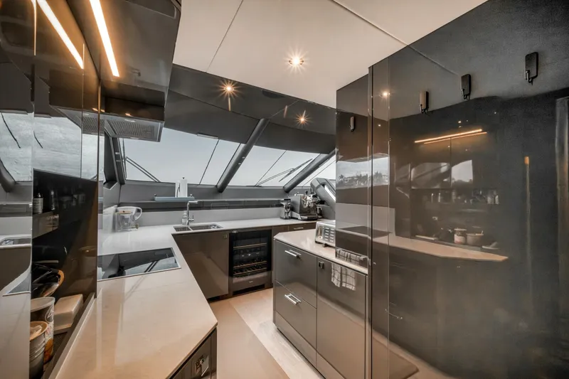 Slide: The Image of Sunseeker 88 Yacht 2026 - 5910579