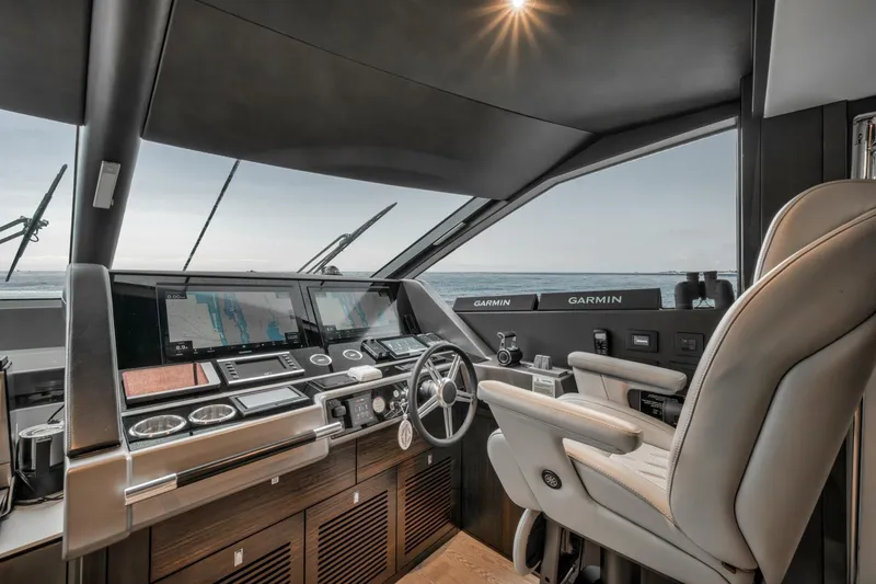 Slide: The Image of Sunseeker 88 Yacht 2026 - 5910584