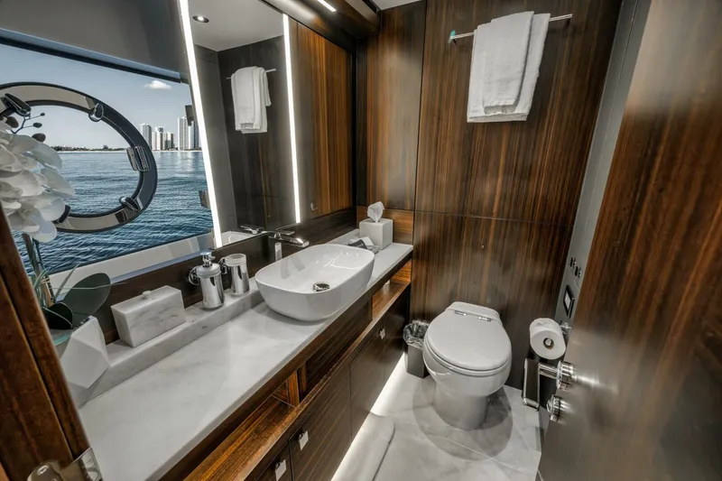 Slide: The Image of Sunseeker 88 Yacht 2026 - 5910551