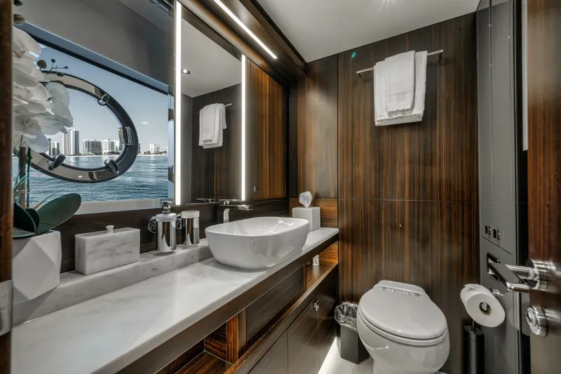 Slide: The Image of Sunseeker 88 Yacht 2026 - 5910552