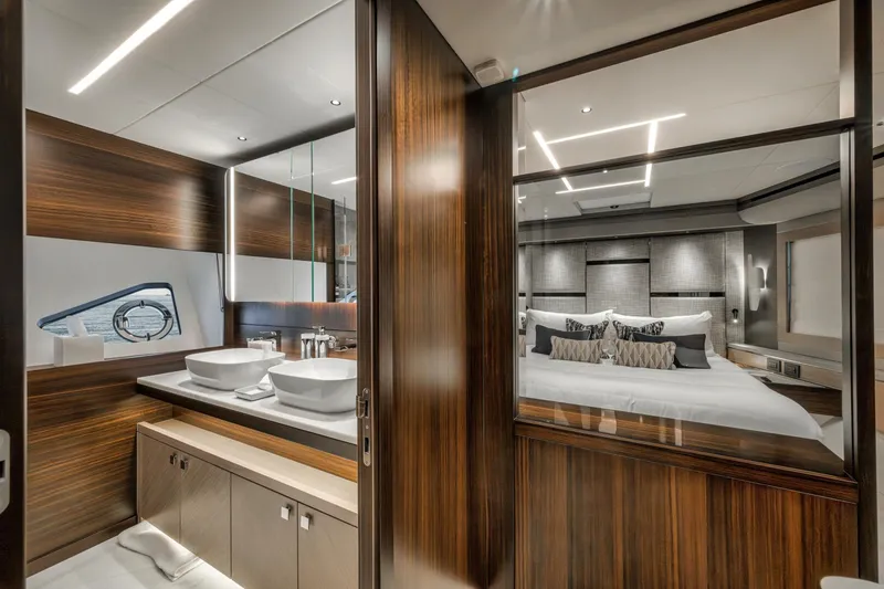 Slide: The Image of Sunseeker 88 Yacht 2026 - 5910576