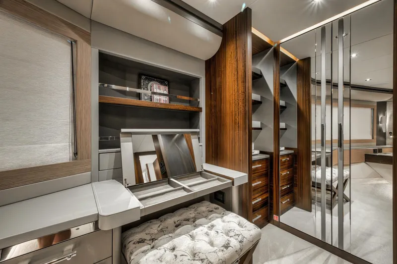 Slide: The Image of Sunseeker 88 Yacht 2026 - 5910560